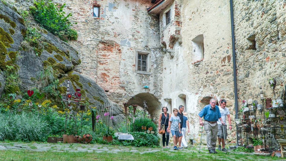 O Fotomagazin / Kunsthandwerksmarkt auf der Burg Piberstein 2016